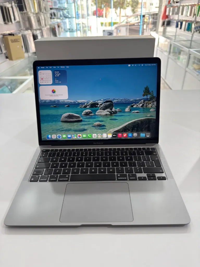Apple MacBook Air Retina 13" 2020 M1 | 8GB RAM | 256GB SSD | MAC OS | Space Gray | Grade B | 1 Year Warranty