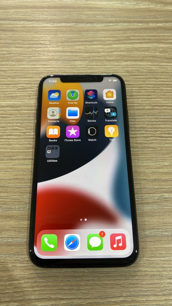 iPhone X 64GB Black 84% Battery - Preowned  - 3 Months Warranty